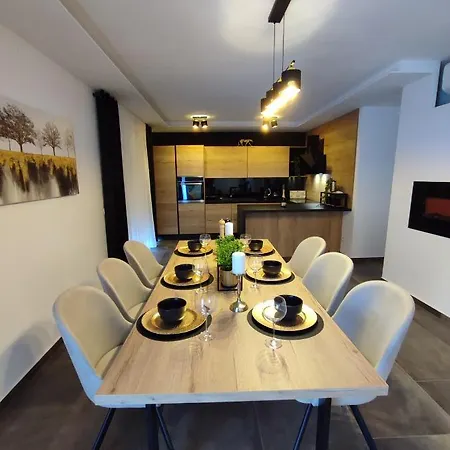 Luxury Penthouse דירה