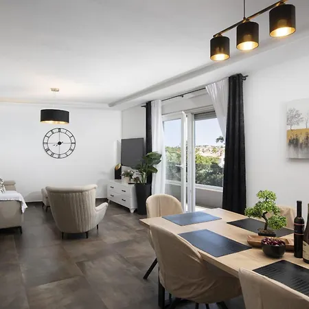 Luxury Penthouse Apartment Pula